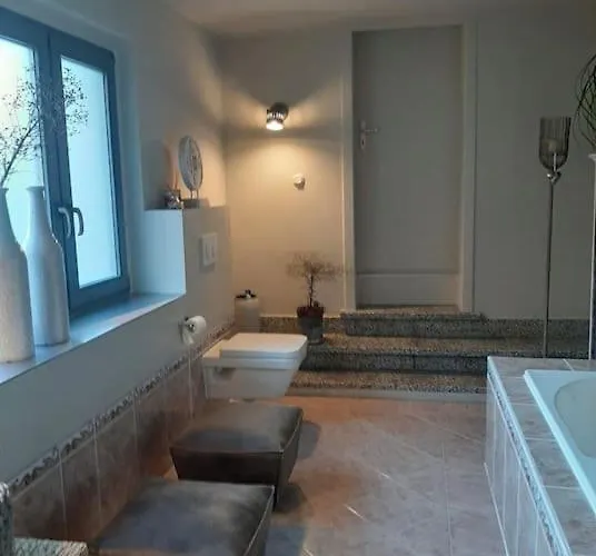 Apartment Haus Mit Wunderschoenem Garten