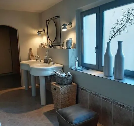 Haus Mit Wunderschoenem Garten Lejlighed